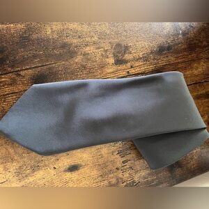 Bundle me! Geoffrey Beene Charcoal Tie